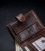 Klasyczny, zapinany portfel męski pionowy z naturalnej skóry z technologią RFID - Rovicky